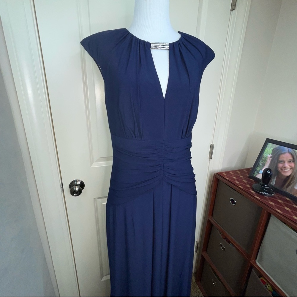 Vince Camuto Navy Blue Maxi Dress with Ruched Waist - Picture 4 of 16